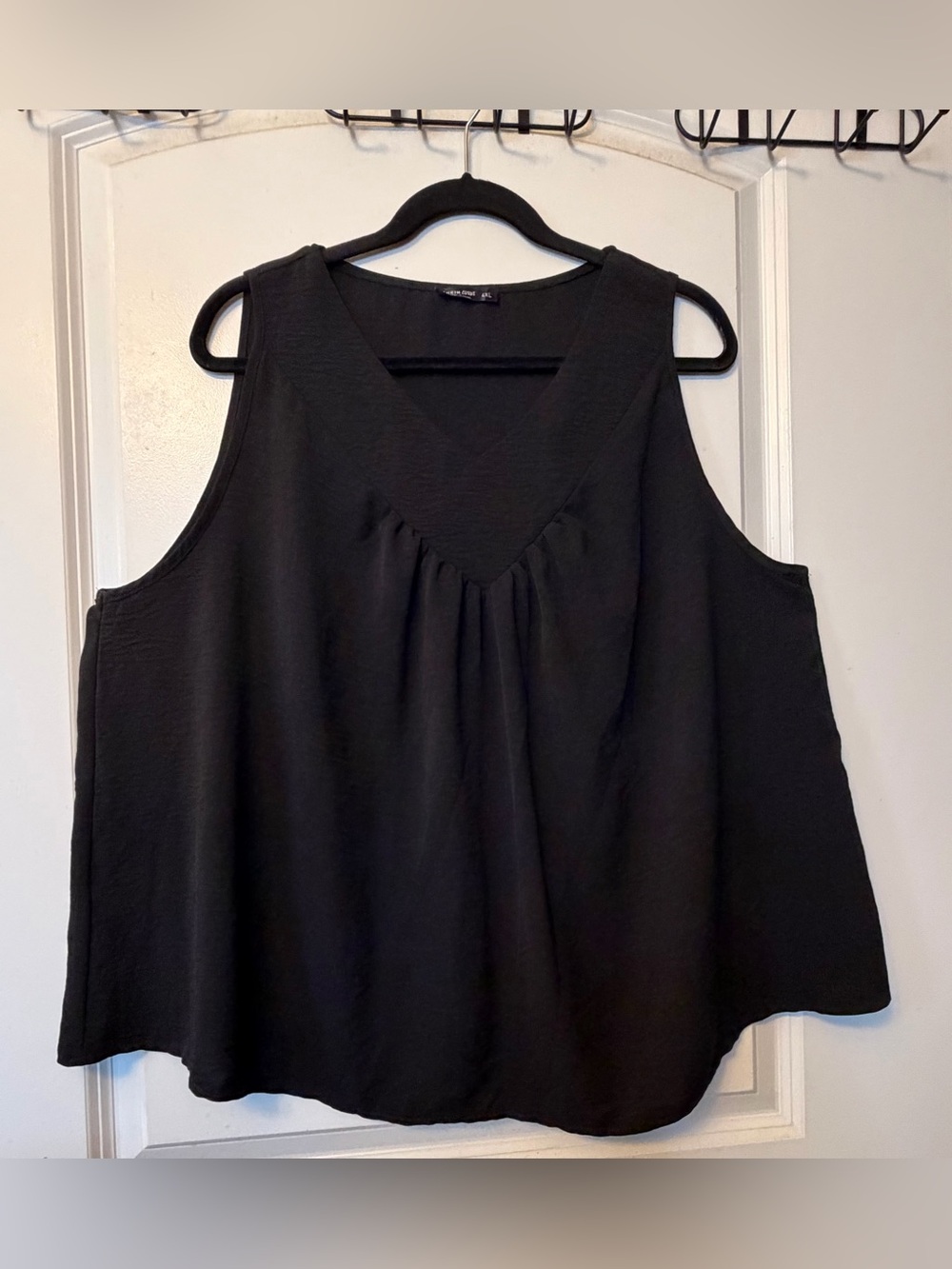 SHEIN Curve 4XL Black Sleeveless V-Neck Women's Top, lightweight